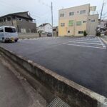松山市立花１丁目 月極駐車場